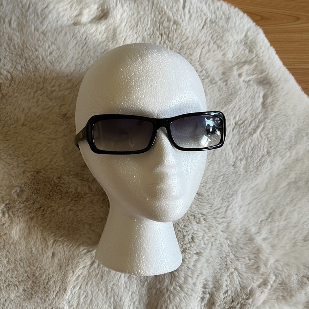 FENDI FS272 Vintage Black Sunglasses with Case